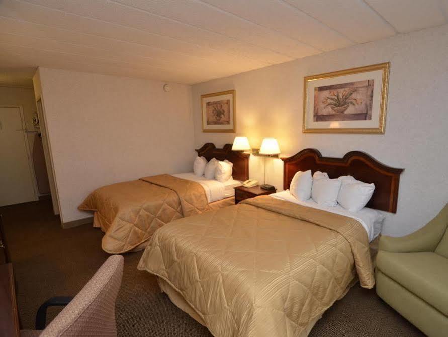 Baymont By Wyndham Milesburg Hotel Екстериор снимка